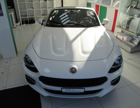 fiat-124-spider-cab1